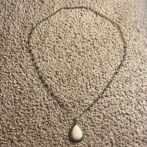 Elegant Silver Necklace with White Pendant